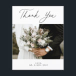 Lámina BODA DE PRESUPUESTO Foto Gracias Volante De Tarjet<br><div class="desc">Este diseño atemporal y romántico presenta un guión moderno combinado con texto en negrita. Por favor,  contáctame si necesitas ayuda con este diseño.</div>