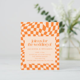 Lámina Budget Retro Orange Check Wedding QR Code Invite