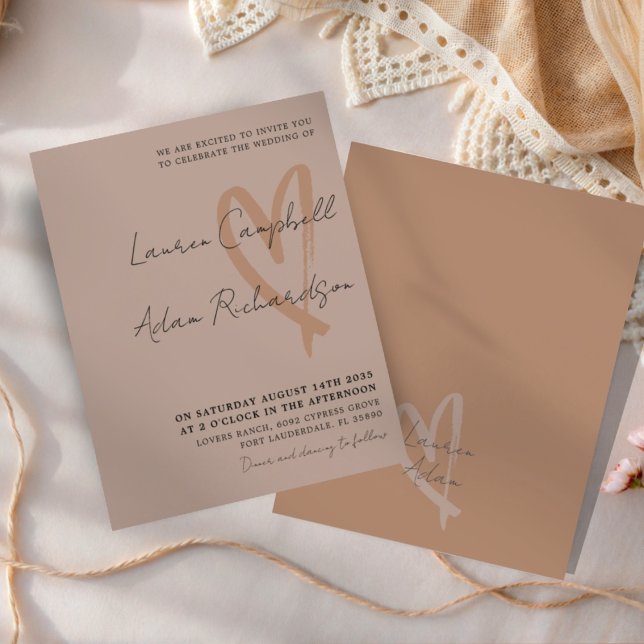 Lámina Chic Neutral Drawn Heart BUDGET Wedding Invitation (Subido por el creador)