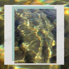 Lámina El agua dorada se desliza con papel de cuaderno de