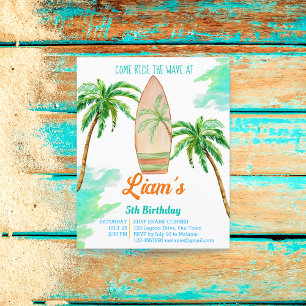 Lámina El fiesta de surf invita al verano en la playa del