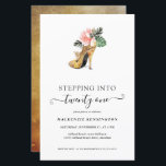 Lámina El presupuesto se adentra en 21 tacones de oro flo<br><div class="desc">Moderno, elegante, "Paseando en 21" Moda Floral Gold Heels Invitación de fiesta de cumpleaños con nuestro brillante y glamoroso talón dorado de color agua rodeado de flores tropicales rosas y verdes. El fondo es un lujoso lavabo de color acuático dorado. Fácil de personalizar con su información para una simple y...</div>