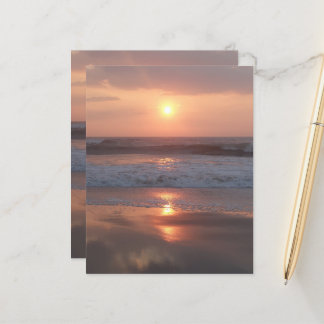 Lámina Feuille de papier Coucher de soleil rose 