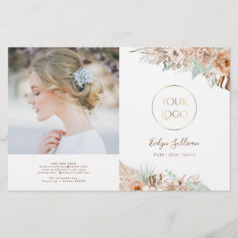 Lámina folletos de biopos de color beige y menta tropical