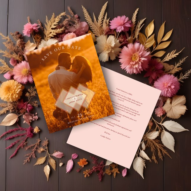 Lámina Foto romántica con efecto de transparencia barato  (Inexpensive Nice Transparency Effect Romantic Couple Photo Save the Date with Envelope.)