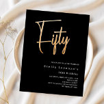 Lámina Guión dorado negro presupuesto invitación de 50 añ<br><div class="desc">Una invitación moderna y elegante para una fiesta de cumpleaños número 50 tanto para él como para ella. Antecedentes negros y la palabra Cincuenta escribió con grandes letras falsas de oro. Personalice y agregue un nombre y detalles del fiesta. 1 hoja = 1 borde impreso de invitación al borde.</div>