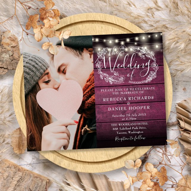 Lámina Invitación a la boda de fotos de luces rusticas ro (Budget Red Rustic Lights Photo Wedding Invite)