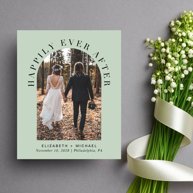 Lámina Invitación a la recepción de Sage con foto arch (Celebrate your love story with an invitation showcasing your favorite photo in an elegant arch frame)