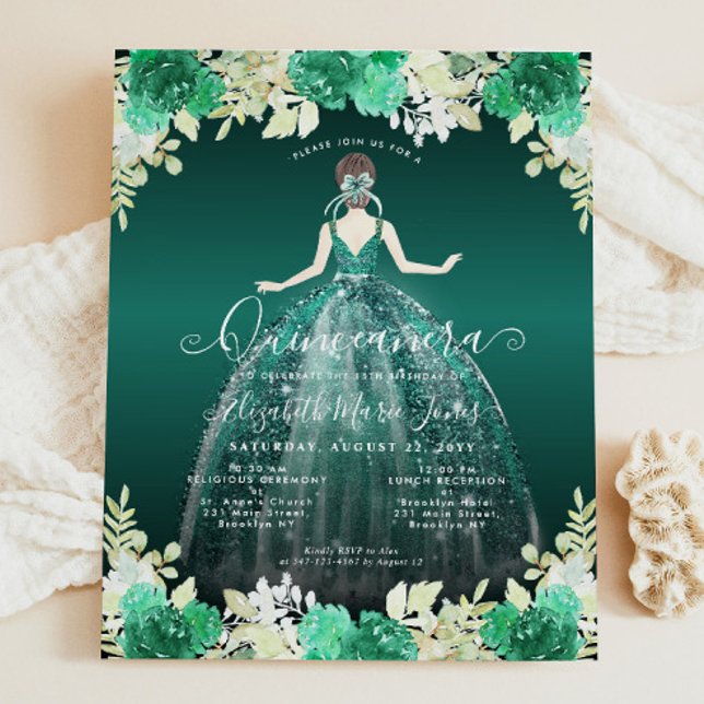 Lámina Invitación a Quinceanera con traje verde floral de (Subido por el creador)