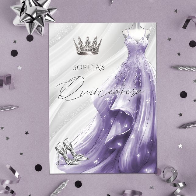 Lámina Invitación a Quinceañera con vestimenta púrpura de (Budget Silver Purple Sparkle Dress Quinceañera Invitation)