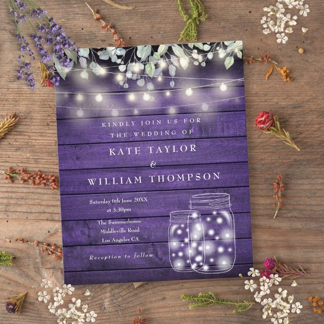Lámina Invitación de boda en tarro de mason con luces de  (Budget Purple Wood Lights Mason Jar Wedding Invite)