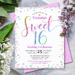 Lámina Invitación de Confetti Purpurina arcoiris 16 Sweet<br><div class="desc">"Feliz dulce 16". Envíe esta impresionante, brillante, alegre, festiva, moderna, personalizada, personalizado de presupuesto para una fiesta que recordar. La tipografía del guion arcoiris purpurina, junto con el turquesa festivo, el rosa púrpura y el confetti dorado, superponen un fondo blanco. Un patrón de punto purpurina dorado se basa en el...</div>