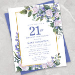 Lámina Invitación de cumpleaños 21ª Floral blanca azul pr<br><div class="desc">Las rosas blancas color agua bonito y las flores azules están enclavadas en hojas de color verde oscuro sobre un marco dorado.</div>