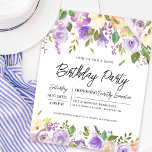 Lámina Invitación de cumpleaños número 30 de Budget Purpl<br><div class="desc">Honre a una mujer especial con esta elegante y femenina invitación a la fiesta de cumpleaños. Los detalles de la celebración de cumpleaños están rodeados de bordes florales de color morado superior e inferior. Los elementos florales están enclavados en hojas verdes profundas. Aunque es un diseño tradicional, el follaje y...</div>