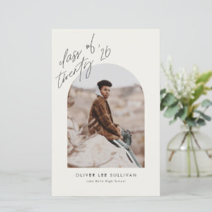 Lámina Invitación de Graduación de Arco Beige Clase 2025