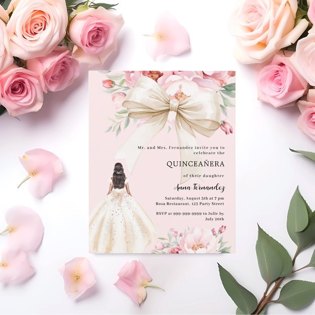 Lámina Invitación de Quinceanera con vestido de crema flo (Subido por el creador)