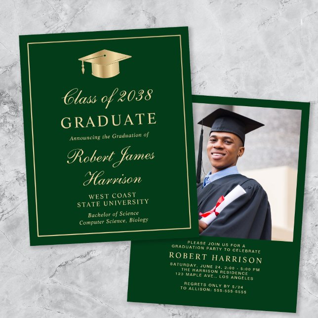 Lámina Invitación del Partido de Graduación de Oro Verde  (An elegant college graduation party invitation to celebrate the graduate's achievements)