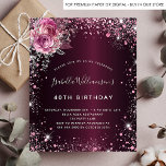 Lámina Invitación floral del purpurina burgundy cumpleaño<br><div class="desc">Para una elegante fiesta de cumpleaños número 40 (o cualquier edad). Un color de fondo burdeos de aspecto metálico. Decorada con finas flores y polvo purpurina rosado. Personalice y agregue un nombre,  edad y detalles del fiesta. El nombre se escribe con un guión de estilo con letras a mano</div>