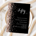 Lámina Invitación para el cumpleaños de oro del rosa negr<br><div class="desc">Para una elegante fiesta de cumpleaños número 50 (o cualquier edad). Un fondo negro clásico. Decorada con confeti de oro rosa. Personalice y agregue un nombre y detalles del fiesta. 1 hoja = 1 borde impreso de invitación al borde.</div>