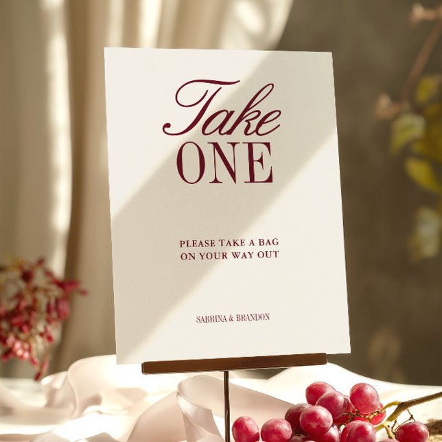Lámina Letrero de Favor de Boda Ivory & Burgundy Take One (Ivory & Burgundy Take One Wedding Favor Sign)
