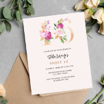 Lámina Oro de melocotón rosa con flores Sweet 16 invitaci<br><div class="desc">Una invitación moderna, elegante y glamurosa para una fiesta de 16 y 16 años. Un fondo color melocotón. Decorado con números forales en falso oro y rosa. El nombre está escrito con una escritura de estilo con letras a mano moderna. Personalice y agregue los detalles de su fiesta. 1 hoja...</div>