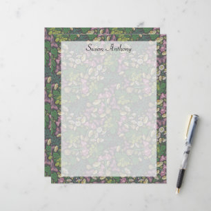 Lámina Papel de mariposas púrpura en los White Daisies de