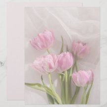 Papel de scrapbook de tulipanes rosados suaves