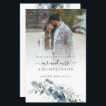 Lámina Presupuesto 1Navidades Sr. Mrs. Photo Foliage Holi<br><div class="desc">Presupuesto Primera Navidad como tarjeta de vacaciones de Mr. y Mrs. Photo Winter Foliage. Un precio económico de 5, 5 x 8, 5" tarjeta plana para sus saludos festivos en una brillante tarjeta SEMI GLOSS de 110 lb (similar al espesor de una postal) POR FAVOR NOTE: El sobre suministrado con...</div>