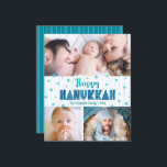 Lámina Presupuesto 3 Foto Feliz Hanukkah Turquoise Stars<br><div class="desc">"Feliz Hanukkah". Una tipografía divertida, divertida, caprichosa y artesanal, y un patrón al azar de la estrella de David en azul turquesa claro, todo sobre líneas dibujadas a mano azul acuático claro en un fondo blanco, junto con 3 fotos de tu elección, te ayudan a iniciar Hanukkah. Las líneas turquesa...</div>