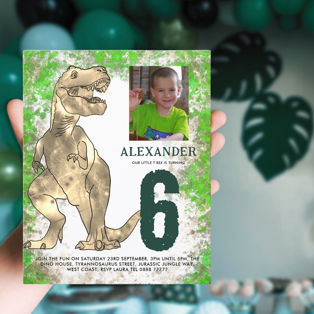 Lámina Presupuesto del partido de cumpleaños de los dinos (T-Rex dinosaur 6th birthday party budget invitation with photo template and watercolor splash jungle)