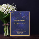 Lámina PRESUPUESTO Fiesta de cumpleaños invitación para h<br><div class="desc">Una moderna y moderna tarjeta de invitación de cumpleaños número 50 (o cualquier edad) para hombres, hombres y hombres. Un fondo azul oscuro, azul marino. El color azul es desigual. Con un marco de oro falso y un confetti dorado rociado, letras de colores dorados. Personalice y agregue la información de...</div>
