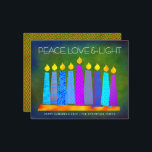 Lámina Presupuesto Green Hanukkah Boho Candle Peace Love<br><div class="desc">"Paz, amor y luz". Un ilustracion juguetón, moderno y artístico de velas de patrón boho en una menorah te ayuda a iniciar las vacaciones de Hanukkah. Las variadas velas azules con coloridos estampados de Relieve metalizado falso dominan un rico fondo verde y texturado. Relieve metalizado falso de patrón de diamante...</div>