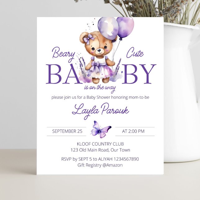 Lámina Púrpura chica teddy oso bebé invitación a la ducha (Purple lavender teddy bear girl baby shower budget invitation a cute teddy bear with balloons)