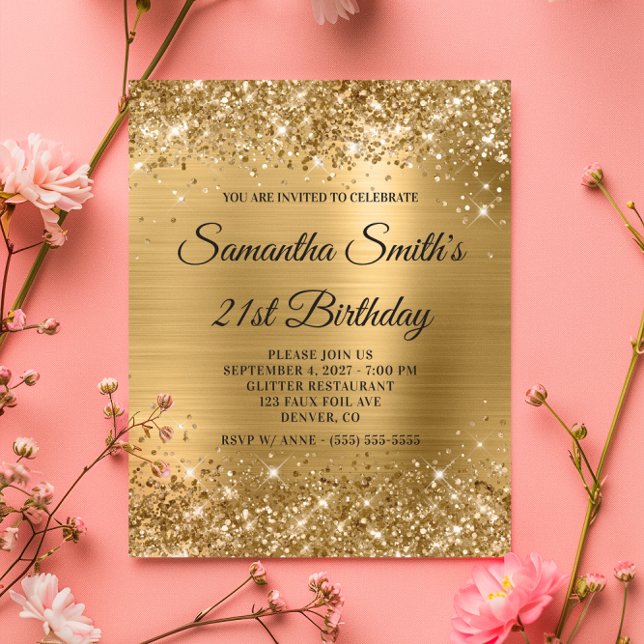 Lámina Purpurinoso de presupuesto Monograma de oro Invita (Budget Glittery Gold Monogram 21st Birthday Invite)
