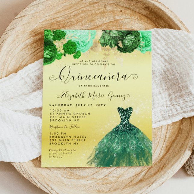 Lámina Quinceanera floral de vino verde esmeralda (Budget Emerald Green Gold Dress Floral Quinceanera Birthday Invitation)