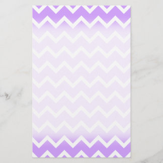 Lámina Rayas zigzag moradas y blancas.