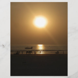 Lámina Reflexión sobre la puesta de sol en verano dorado