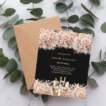 Lámina Rosas de crema negra invitan al boho cumpleaños<br><div class="desc">Una invitación moderna,  elegante y glamurosa para una fiesta de cumpleaños. Fondo negro,  decorado con una cesta con flautas,  frascos de vino espumoso y flores beige de color crema. Personalice y agregue los detalles de su fiesta. 1 hoja = 1 borde impreso de invitación al borde.</div>