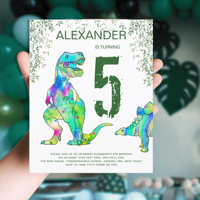 Lámina Selva de dinosaurios 5º presupuesto del partido de (Dinosaur birthday party budget invitation with colorful T-Rex and stegosaurus jungle foliage)