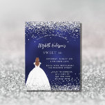 Lámina Vestido de purpurina azul marino Invitación presup<br><div class="desc">Una invitación moderna, elegante y glamurosa para una fiesta de 16 y 16 años. Un fondo azul marino con un falso purpurina, chispas, un chica usando un vestido de bata de pelota. El color azul es desigual. El nombre está escrito con una escritura de estilo con letras a mano moderna....</div>