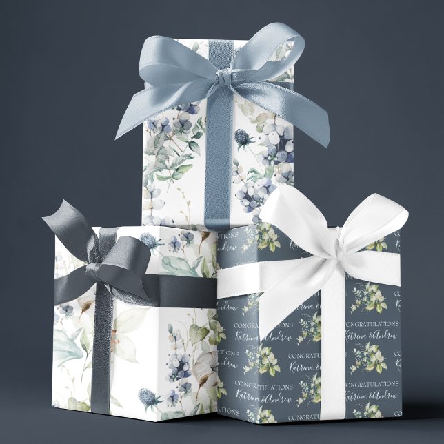 Láminas de papel de regalo floral de acuarela azul (Congratulate a special couple with these personalized wrapping paper sheets! )