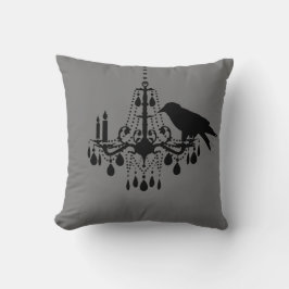 Lámpara gris de Halloween y almohada de raven