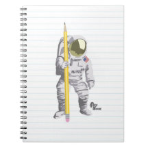 Lápiz del astronauta y cuaderno del papel