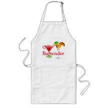 El camarero del delantal diseñó los cócteles