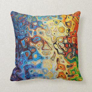 Las almohadas de colores vivos