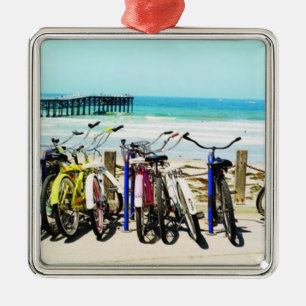 LAS BICICLETAS EN EL ORNAMENTO PIER CHRISTMAS