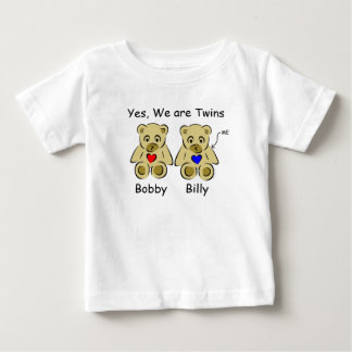 Las camisetas gemelas personalizadas del niño sí,