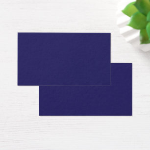 Las formas abstractas azul y violeta se mezclan en