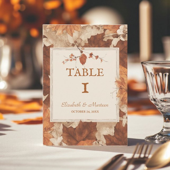 Las hojas de arce beige marrón rusticas de otoño (Subido por el creador)