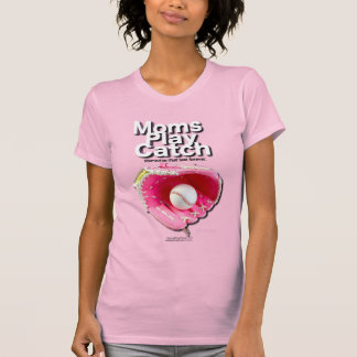 Las madres juegan a atrapar camiseta